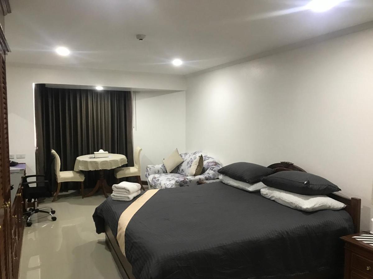 Omni Tower Cozy Apartment Near Nana Bts Bangkok Exterior foto